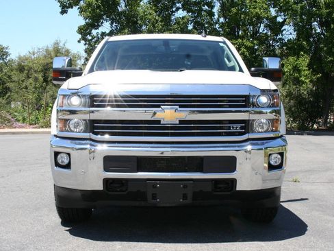 Used 2015 Chevrolet Silverado 2500 LTZ w/ Duramax Plus Package AWD/4WD image 3