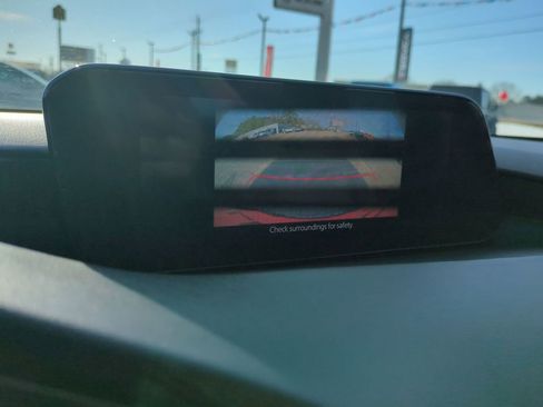 Used 2024 MAZDA MAZDA3 s image 19