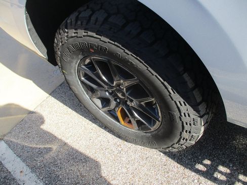 New 2025 Ford Expedition Tremor image 24