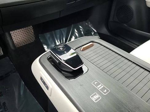 Used 2023 Nissan Ariya AWD image 24