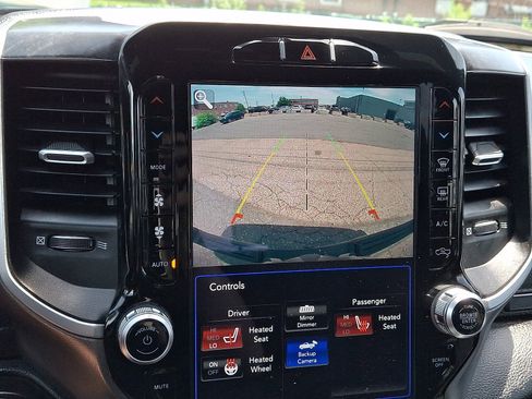 Used 2020 RAM 1500 Big Horn AWD/4WD image 17