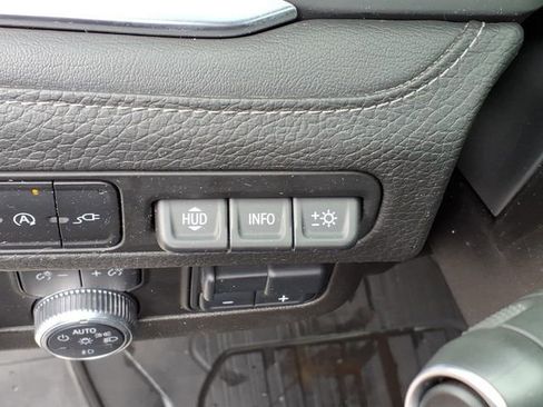 Used 2021 GMC Yukon Denali image 24