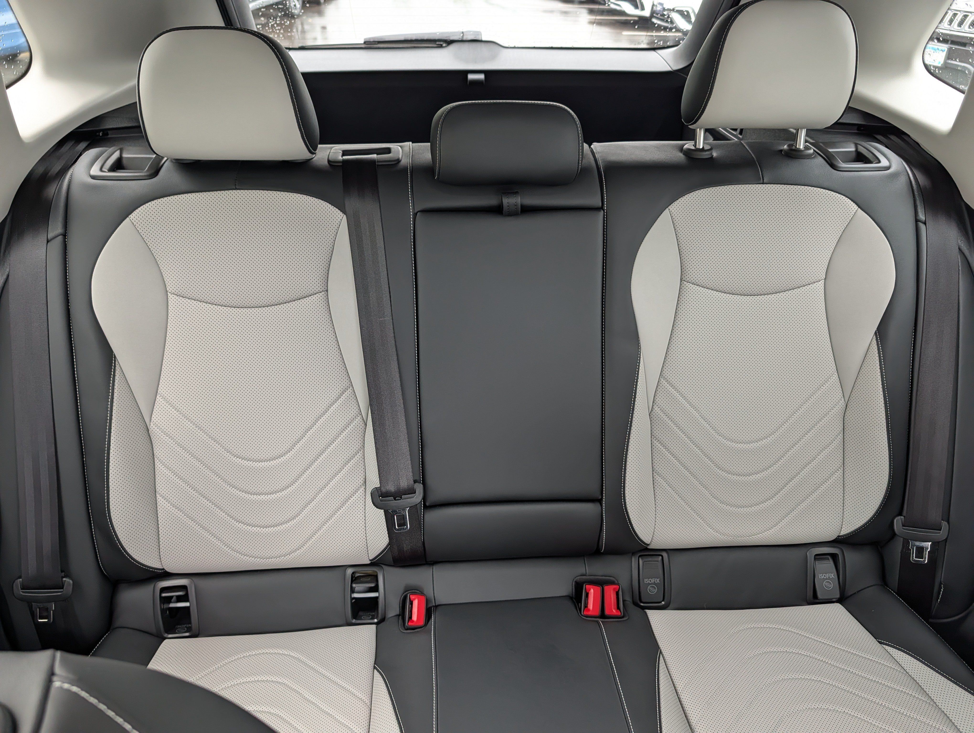 Certified 2025 Volkswagen Tiguan SE AWD/4WD image 13