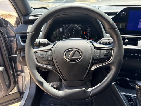 Certified 2024 Lexus UX 250h F Sport FWD image 18