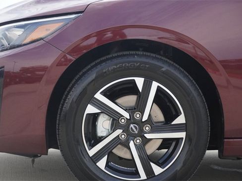 Used 2025 Nissan Sentra SV image 5