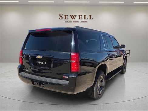 Used 2018 Chevrolet Suburban LT w/ Off-Road Package image 4