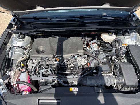 Used 2025 Toyota Camry LE image 31