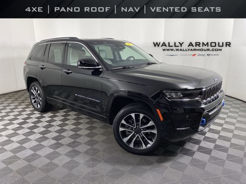 Used 2022 Jeep Grand Cherokee Overland w/ Luxury Tech Group IV image 1