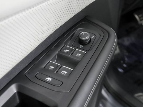 Used 2024 Volkswagen Atlas Cross Sport SEL Premium R-Line AWD/4WD image 35