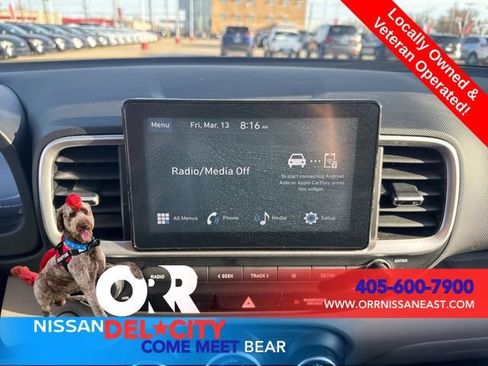 Used 2025 Hyundai Venue SEL FWD image 27