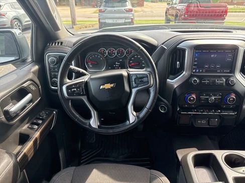 Used 2021 Chevrolet Silverado 1500 LT AWD/4WD image 19