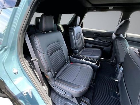 New 2026 Nissan Pathfinder Rock Creek AWD/4WD image 9