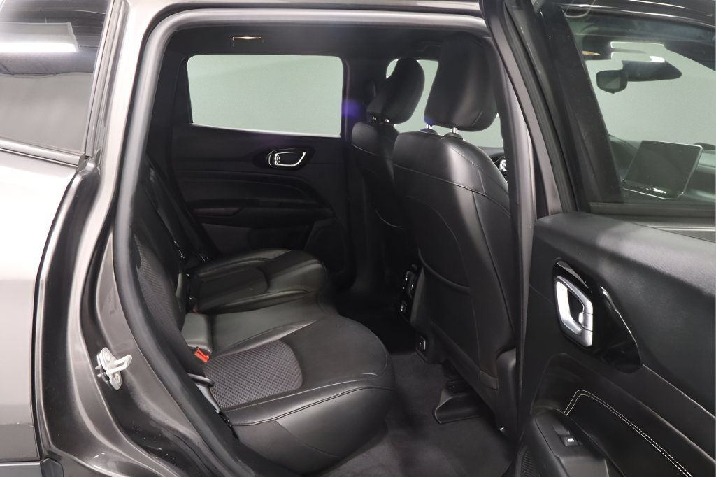 Certified 2022 Jeep Compass Latitude AWD/4WD image 19