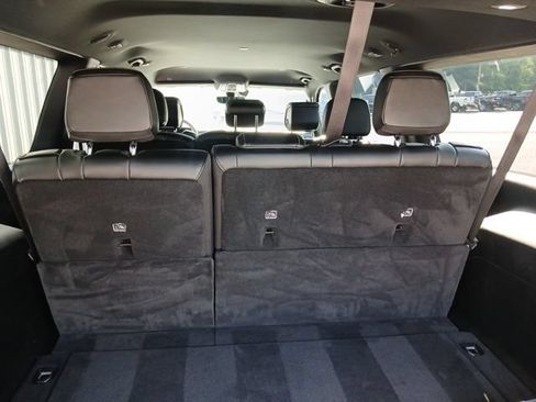 Used 2024 Jeep Wagoneer L Series II w/ Flexible Seating Group AWD/4WD image 11