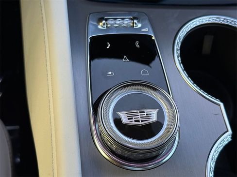 New 2026 Cadillac Vistiq Sport image 31