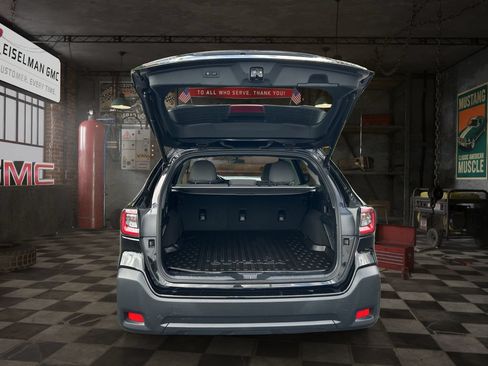 Used 2023 Subaru Outback Premium AWD/4WD image 26