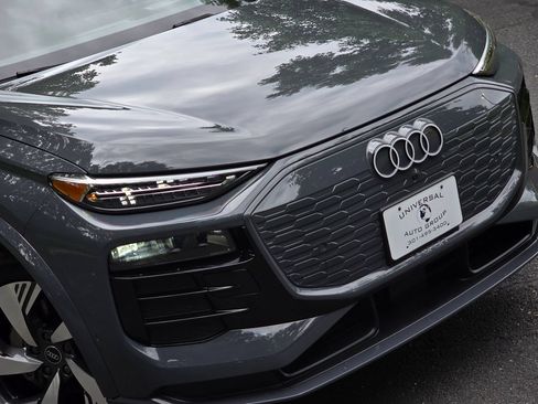 Used 2025 Audi Q6 e-tron Premium Plus w/ Premium Plus AWD/4WD image 74