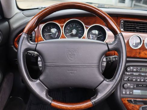 Used 2004 Jaguar XK8 Convertible image 17