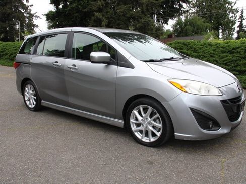 Used 2012 MAZDA MAZDA5 Touring w/ Moonroof & Audio Pkg FWD image 2