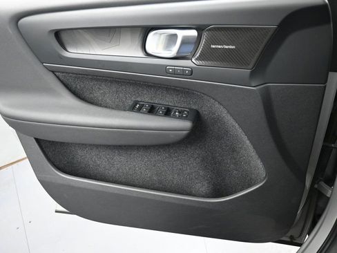 Used 2023 Volvo XC40 Recharge Ultimate w/ Protection Package Premier AWD/4WD image 29