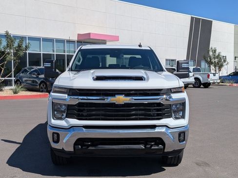 Used 2024 Chevrolet Silverado 2500 LT w/ All Star Edition AWD/4WD image 2