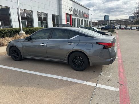 Used 2020 Nissan Altima 2.5 S image 6