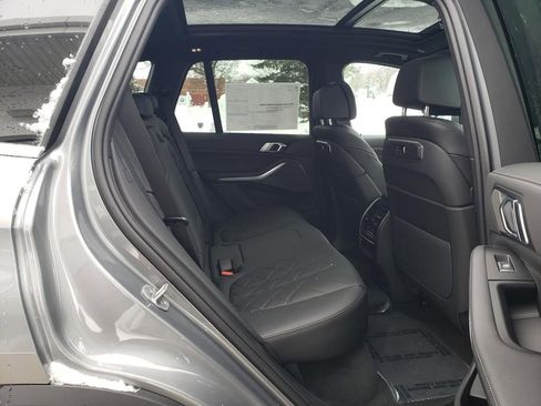 New 2026 BMW X5 xDrive40i w/ Climate Comfort Package image 17