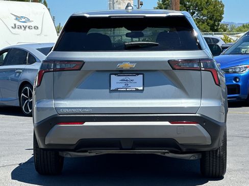 Used 2025 Chevrolet Equinox LT AWD/4WD image 5