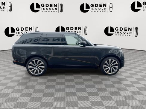 Used 2025 Land Rover Range Rover SE AWD/4WD image 9