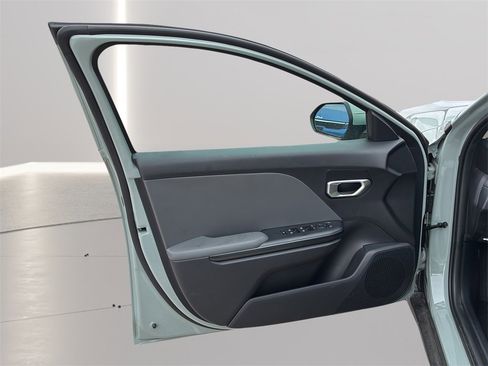 New 2025 Kia K4 LXS image 26