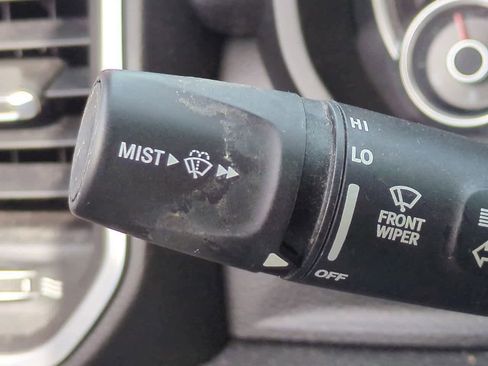 Used 2019 RAM 1500 Laramie image 25