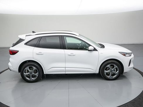 Certified 2023 Ford Escape ST-Line Select w/ Tech Pack #1 image 3