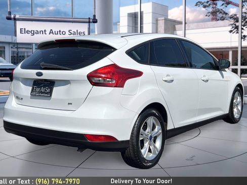 Used 2017 Ford Focus SE FWD image 5