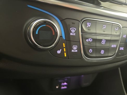 Certified 2023 Chevrolet Traverse RS image 27