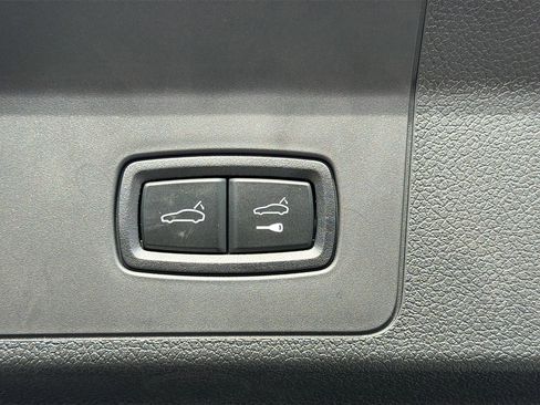 Used 2025 Porsche Panamera 4 image 13