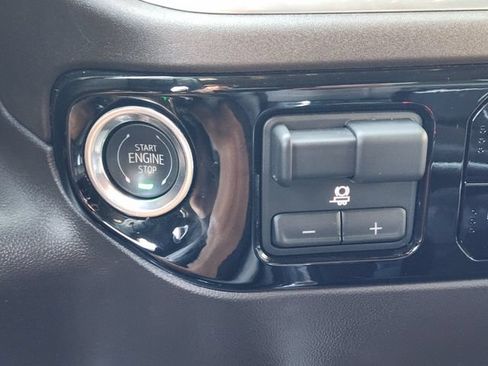 Used 2026 Chevrolet Silverado 1500 LT Trail Boss w/ Convenience Package II AWD/4WD image 8