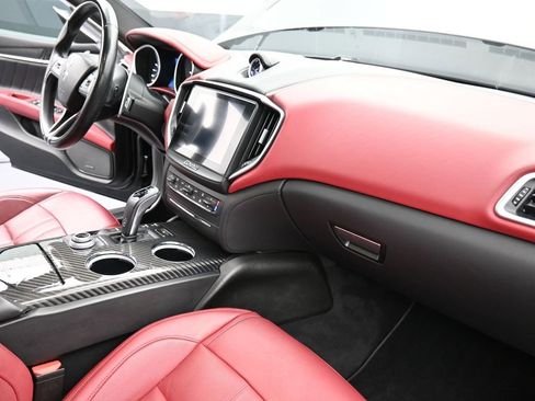 Used 2019 Maserati Ghibli S GranSport Q4 image 19