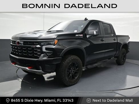 Used 2025 Chevrolet Silverado 1500 ZR2 w/ Technology Package image 1