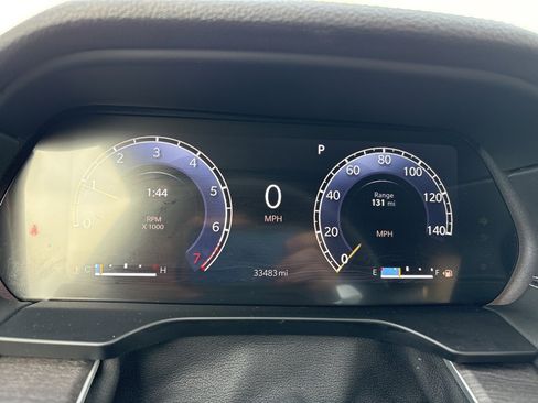 Used 2024 Jeep Grand Cherokee L Limited w/ Luxury Tech Group II image 11