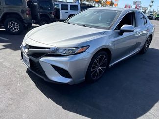 Used 2020 Toyota Camry SE FWD video 1