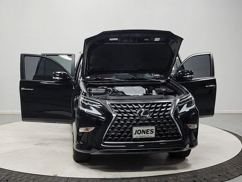 Used 2023 Lexus GX 460 Premium w/ Premium Package image 10