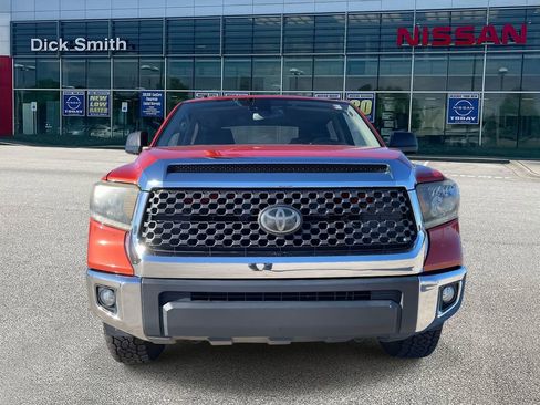 Used 2018 Toyota Tundra SR5 w/ SR5 Upgrade Package image 2