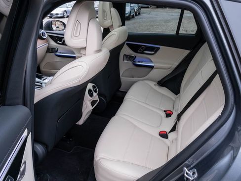 Used 2023 Mercedes-Benz GLC 300 4MATIC w/ Pinnacle Trim Package image 28