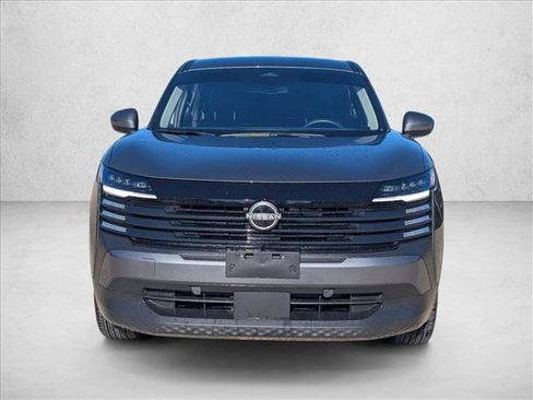 Used 2025 Nissan Kicks SV image 2