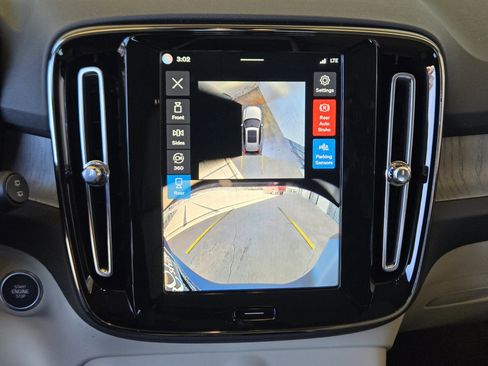 New 2026 Volvo XC40 B5 Ultra w/ Protection Package Premier image 20