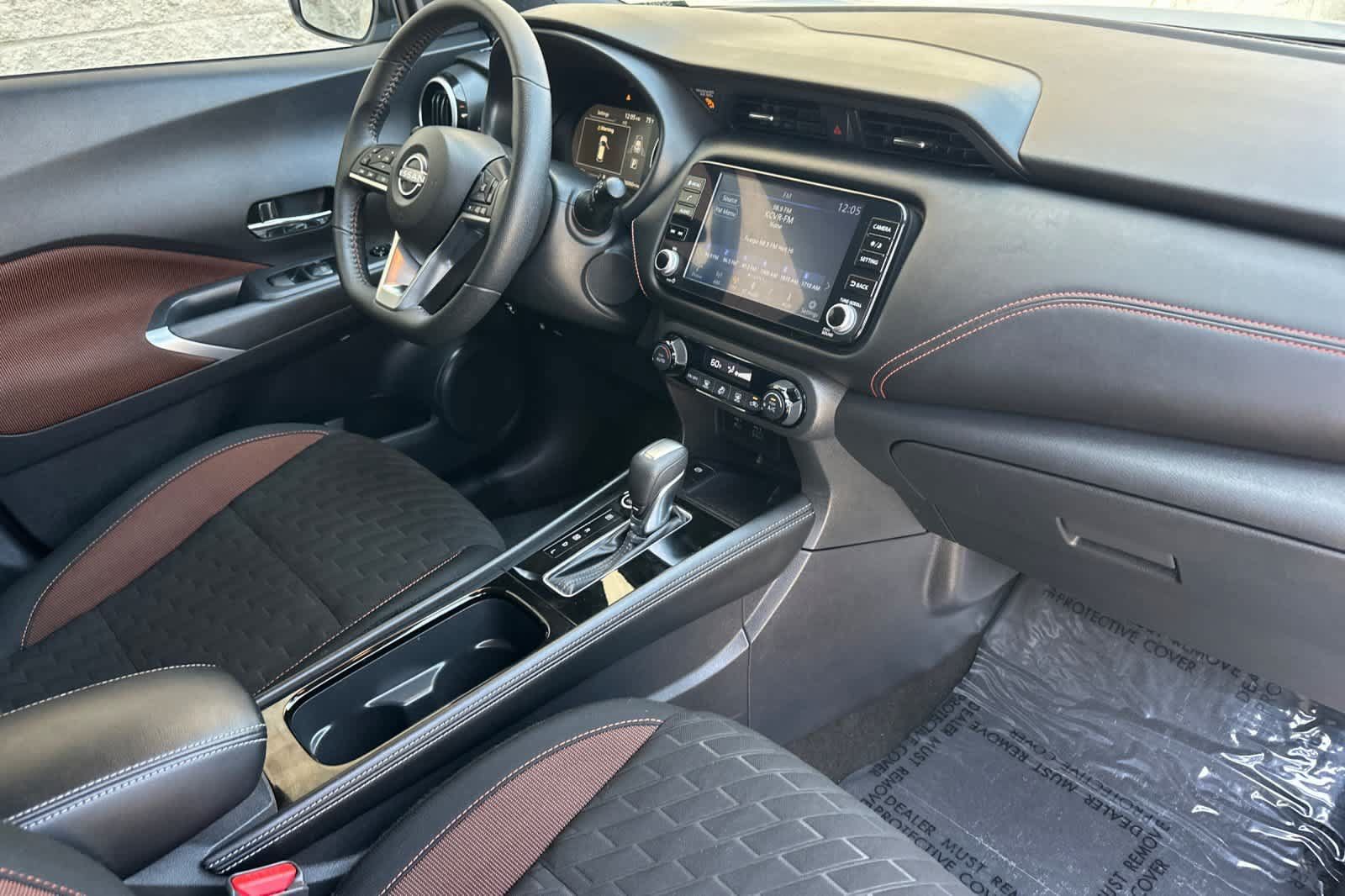 Used 2023 Nissan Kicks SR w/ Interior Electronics Package FWD image 15