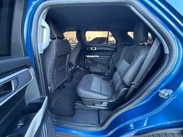 Used 2022 Ford Explorer XLT AWD/4WD image 7