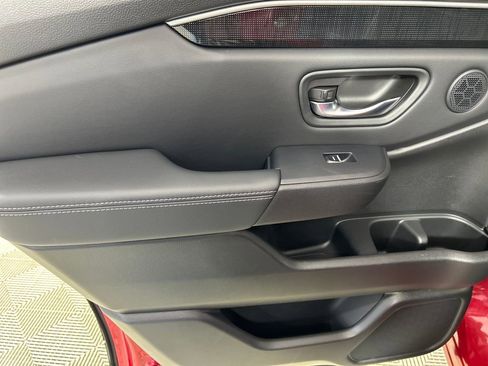 Used 2025 Honda Pilot Elite image 15