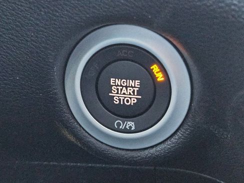 New 2026 Chrysler Voyager LX image 20