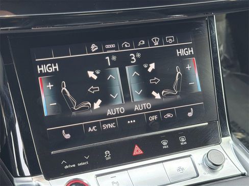 Used 2022 Audi e-tron S Prestige w/ Prestige Package image 12